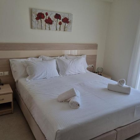 Chrysanthe'S Apartments No2 Poros Town Екстериор снимка
