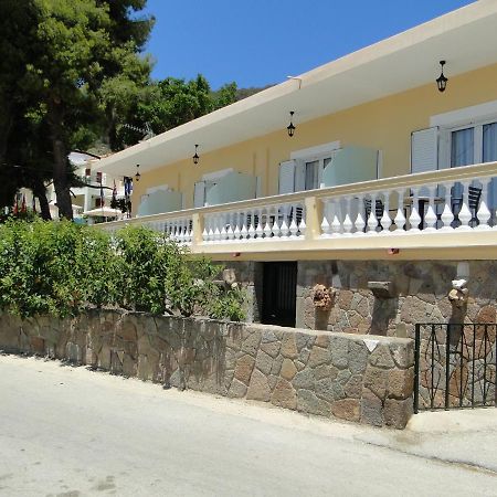 Chrysanthe'S Apartments No2 Poros Town Екстериор снимка