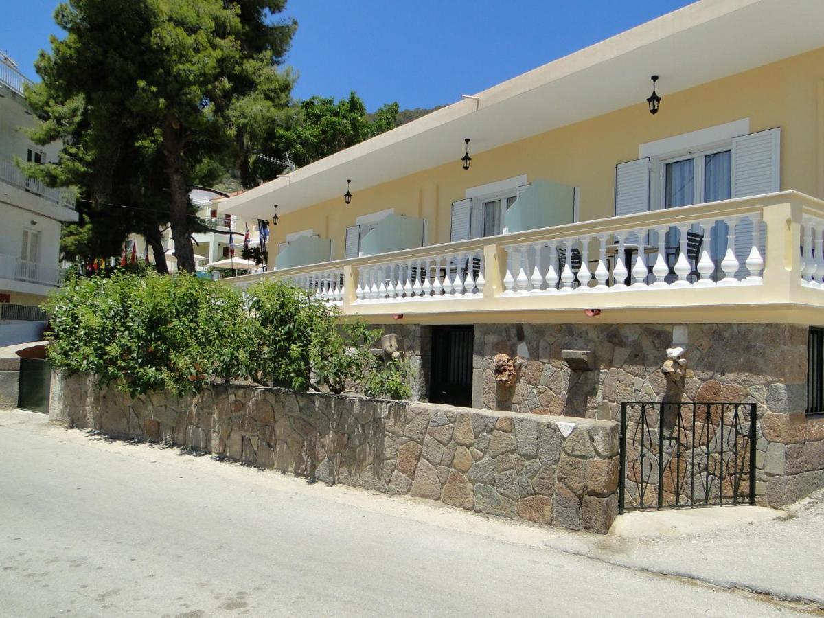 Chrysanthe'S Apartments No2 Poros Town Екстериор снимка